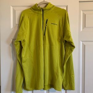 Patagonia men’s R2 1/4 zip base layer XL